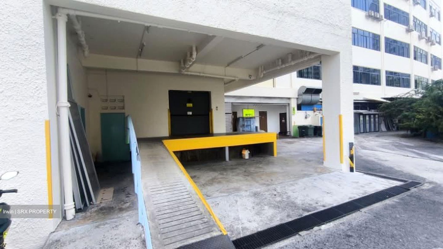 Sin Cheong Building (D20), Factory #575925541